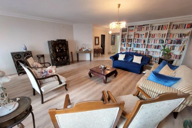 Istanbul Fenerbahce Apartment for Sale 4+1